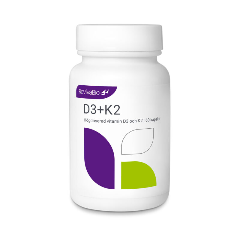 Vit burk med kosttillskottet D3+K2. Burken innehåller 60 kapslar med vitamin D3 och vitamin K2.